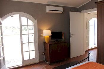 Le Saline Bed & Breakfast Syracuse